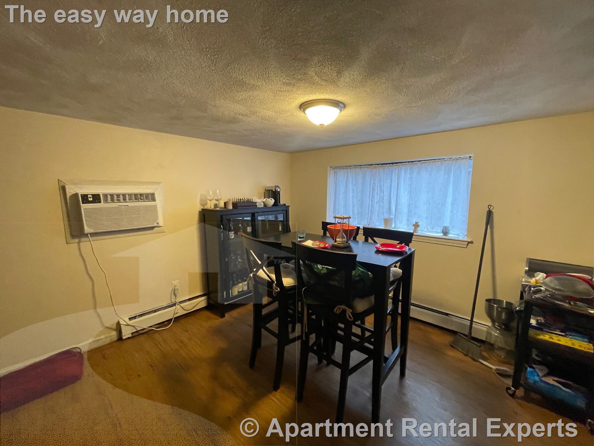 3 bed, 2 bath apartment for rent at 9 Banks St Unit 1, Harvard Square — photo 2 of 9