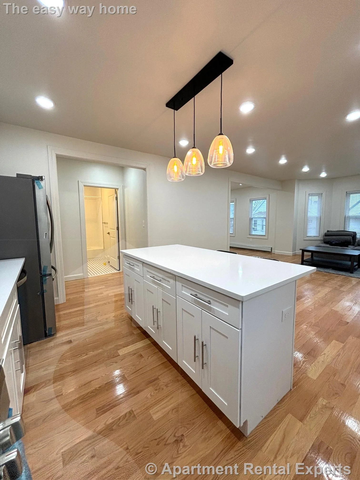 2 bed, 2 bath apartment for rent at 9 Bartlett St Unit A, Winter Hill — photo 3 of 14