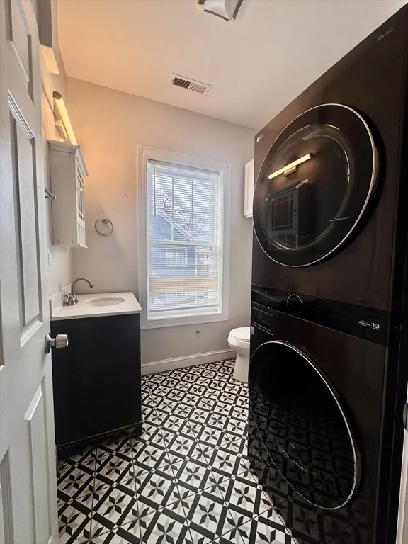 3 bed, 2 bath apartment for rent at 9 Batchelder St Unit 2, Dorchester — photo 10 of 21