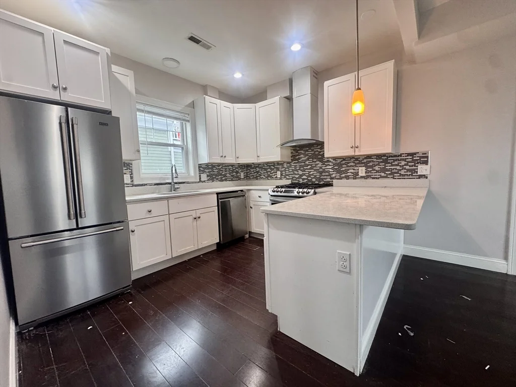 3 bed, 2 bath apartment for rent at 9 Batchelder St Unit 2, Dorchester — photo 1 of 21