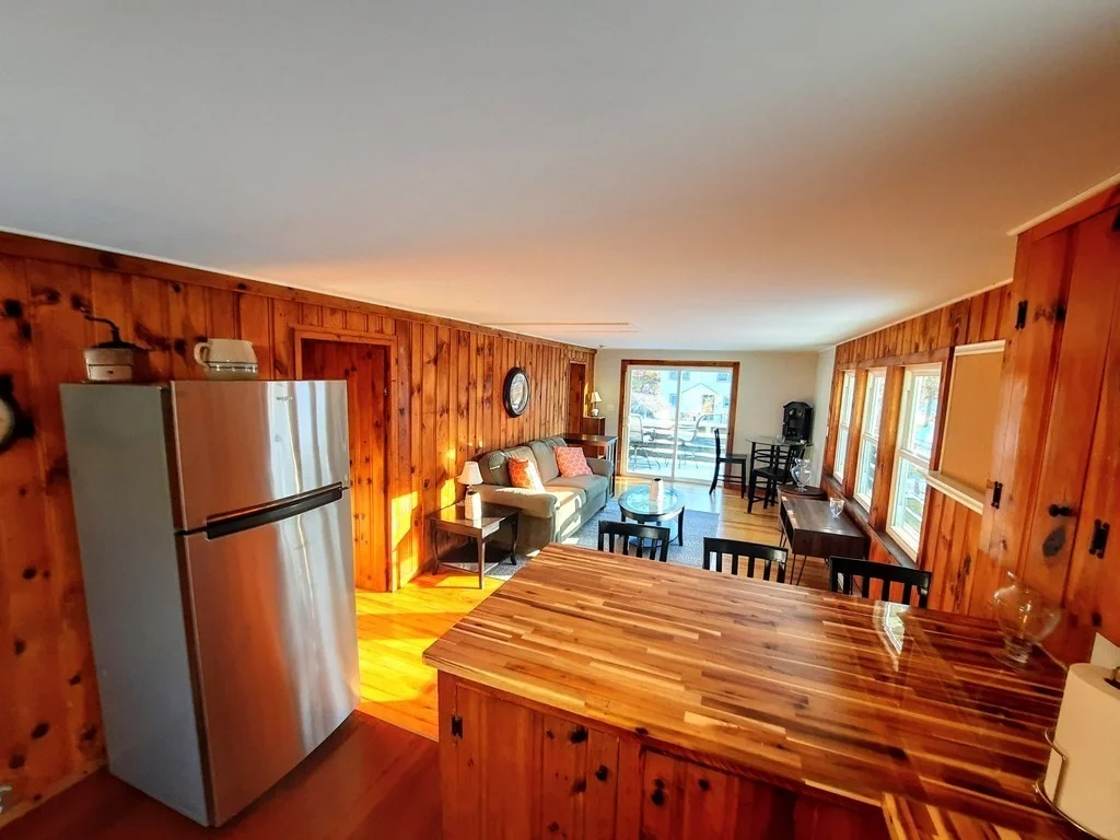 2 bed, 1 bath apartment for rent at 9 Beachway Unit 9, Pembroke — photo 2 of 8