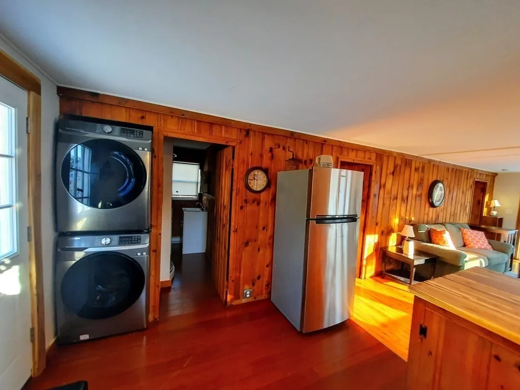 2 bed, 1 bath apartment for rent at 9 Beachway Unit 9, Pembroke — photo 5 of 8