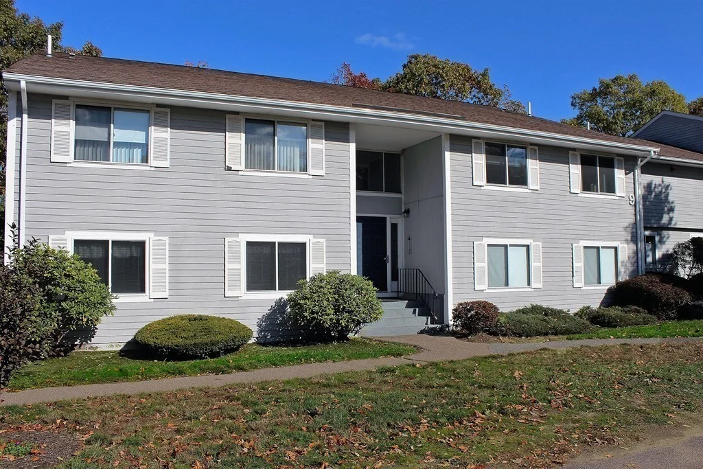 2 bed, 1 bath apartment for rent at 9 Beal's Cove Unit D, Hingham