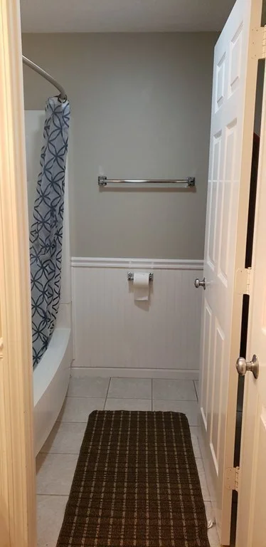 2 bed, 1 bath apartment for rent at 9 Beal's Cove Unit D, Hingham — photo 9 of 17