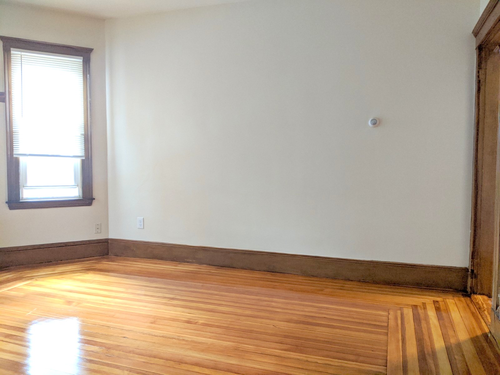 3 bed, 1 bath apartment for rent at 9 Belknap St Unit 3, West Somerville — photo 15 of 24