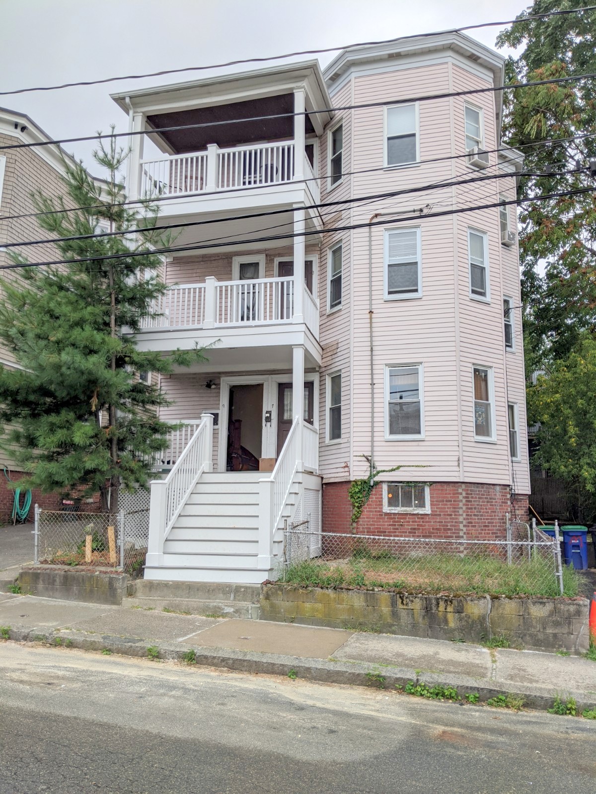 3 bed, 1 bath apartment for rent at 9 Belknap St Unit 3, West Somerville — photo 24 of 24