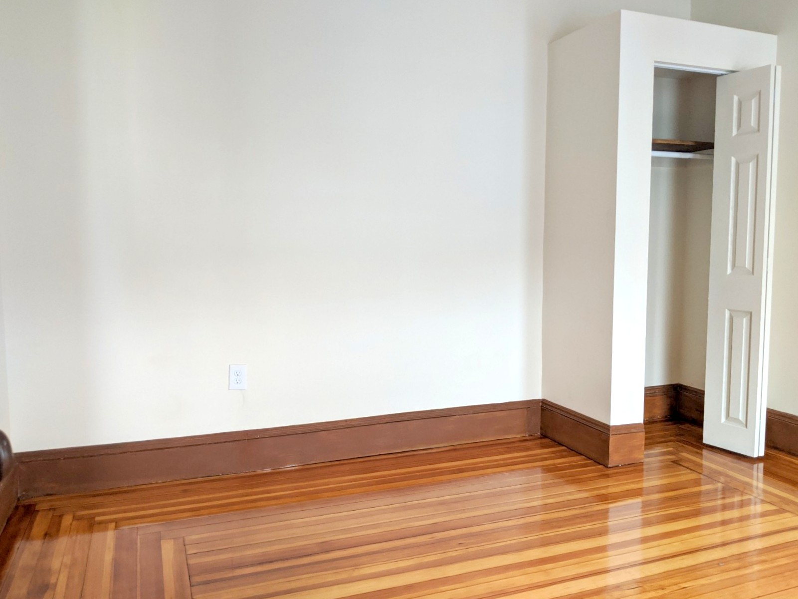 3 bed, 1 bath apartment for rent at 9 Belknap St Unit 3, West Somerville — photo 12 of 24