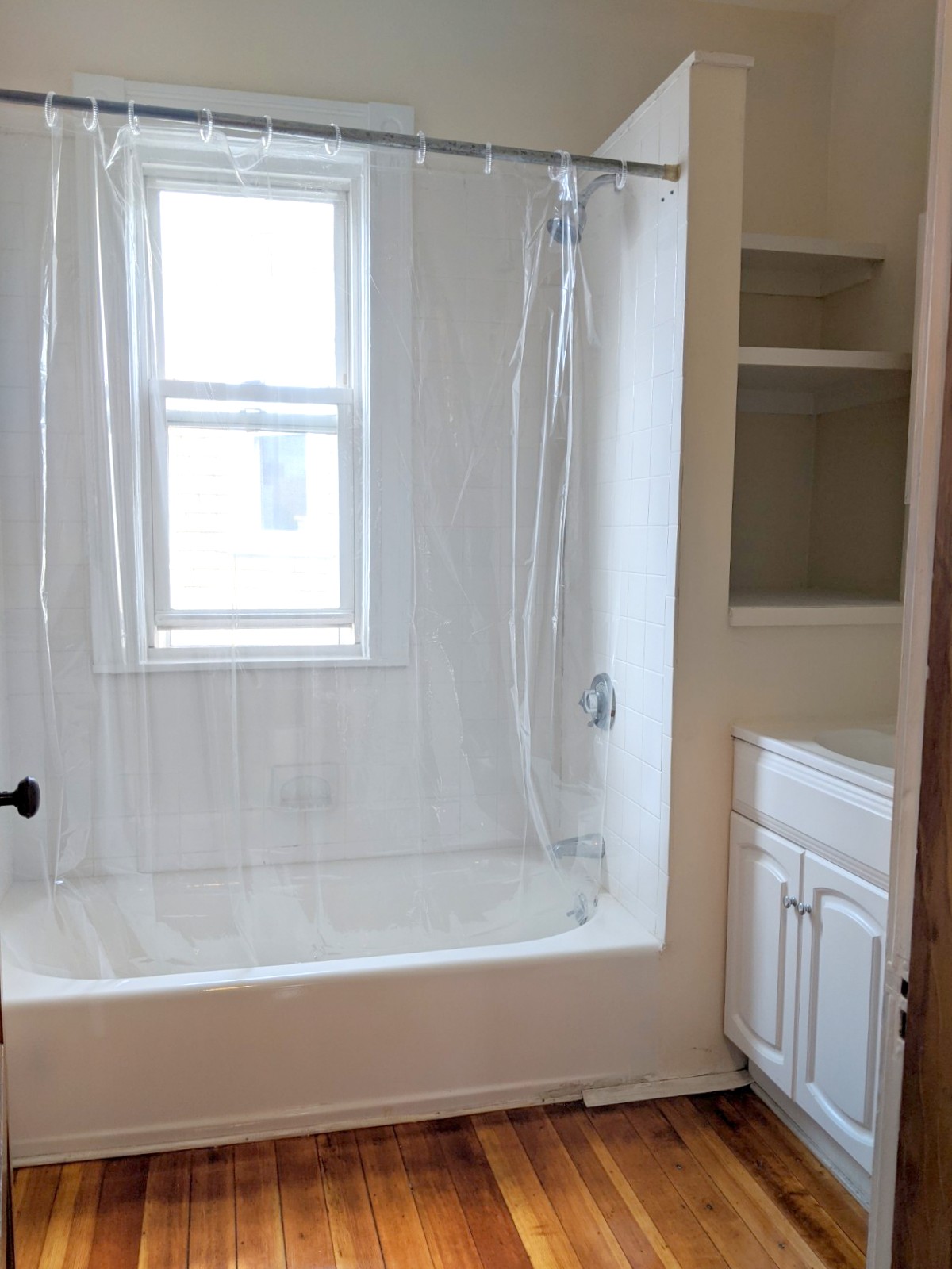 3 bed, 1 bath apartment for rent at 9 Belknap St Unit 3, West Somerville — photo 18 of 24