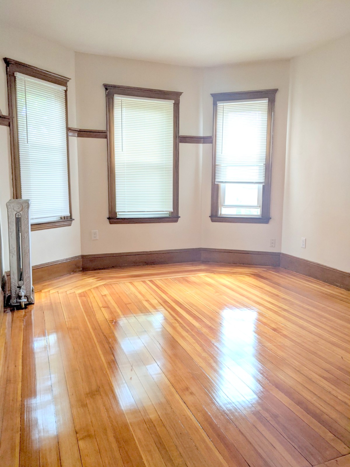 3 bed, 1 bath apartment for rent at 9 Belknap St Unit 3, West Somerville — photo 16 of 24