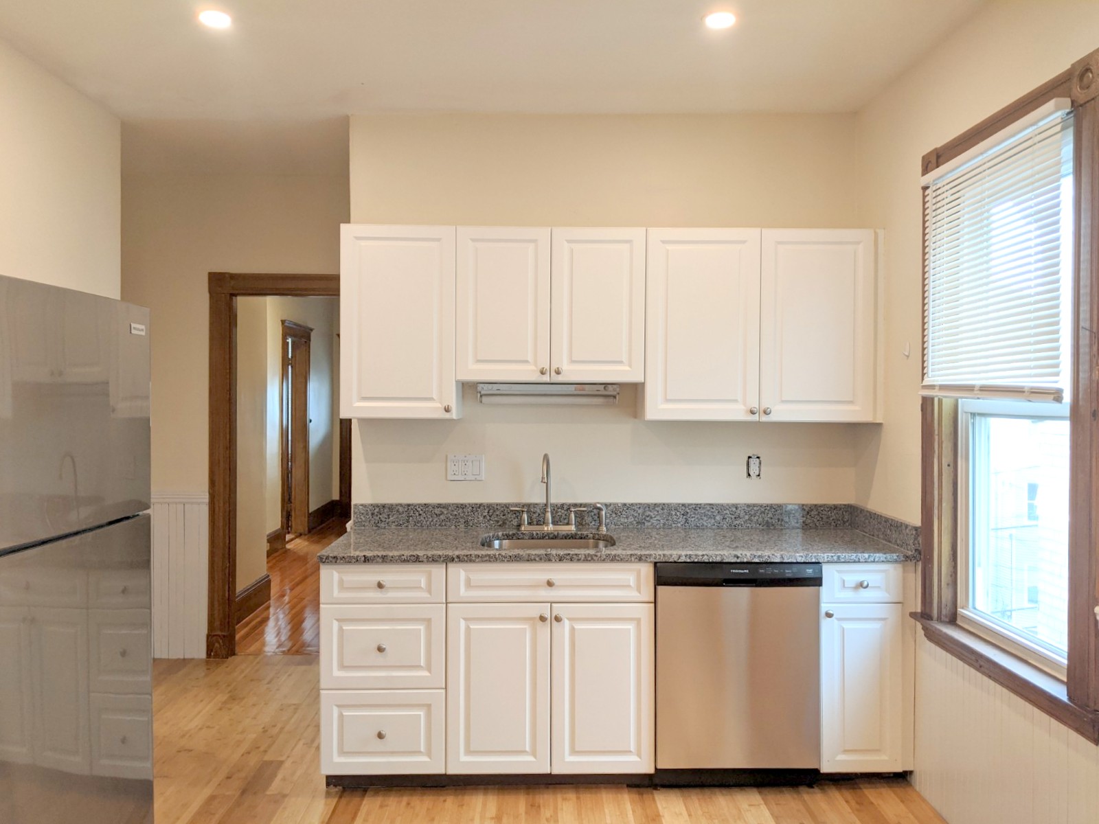3 bed, 1 bath apartment for rent at 9 Belknap St Unit 3, West Somerville — photo 2 of 24