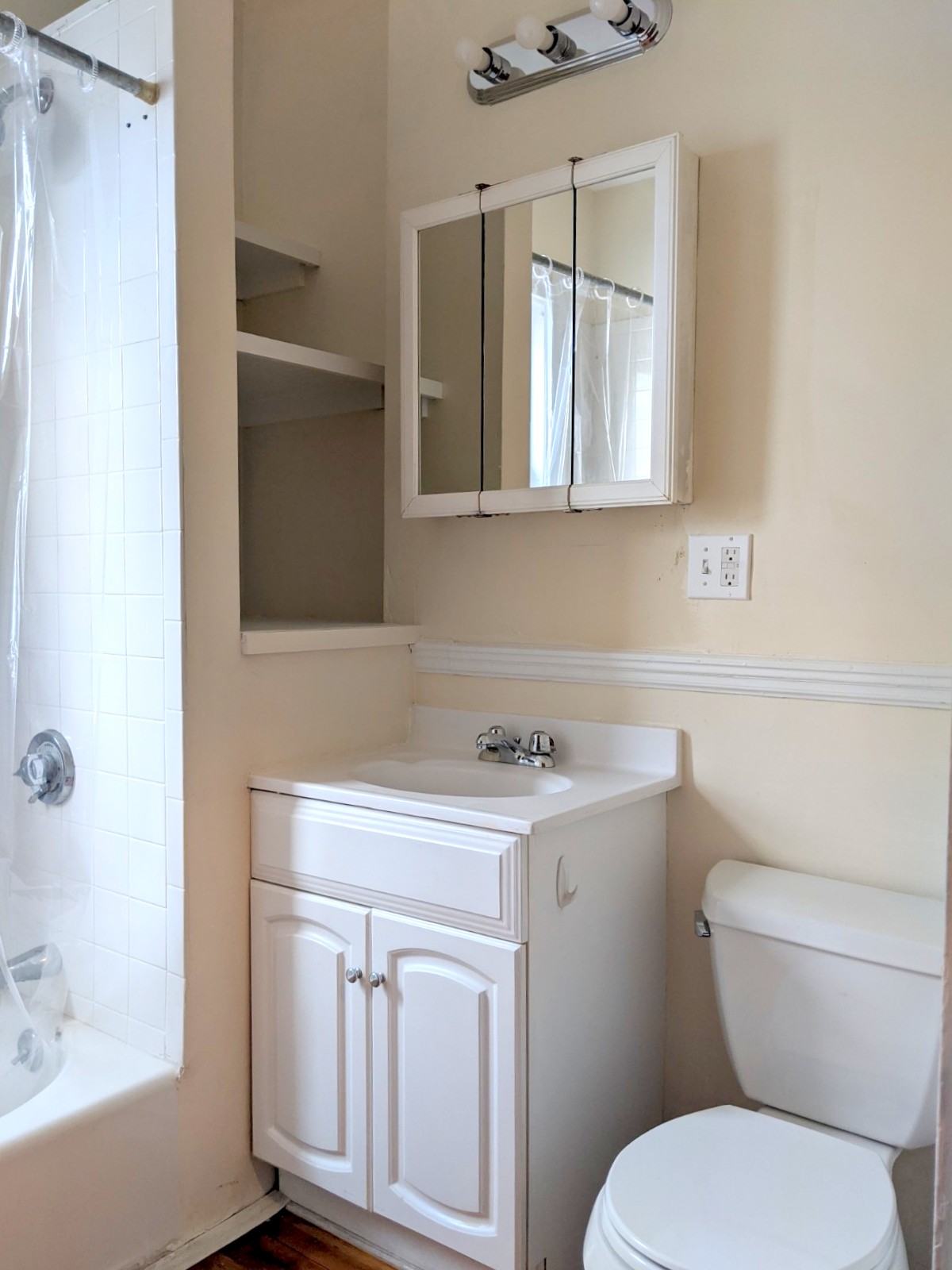 3 bed, 1 bath apartment for rent at 9 Belknap St Unit 3, West Somerville — photo 17 of 24