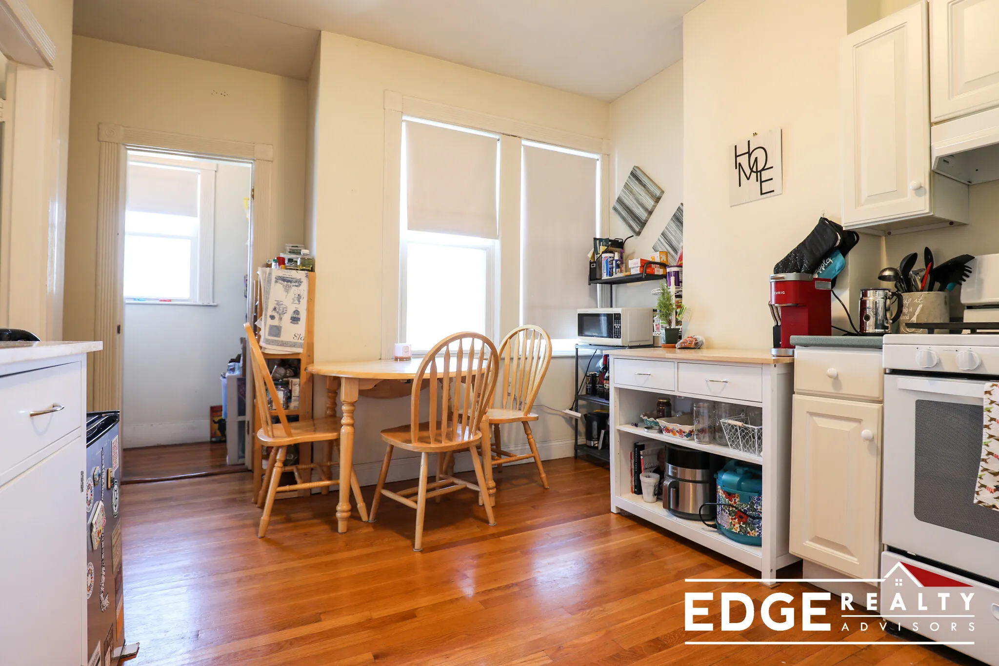 3 bed, 1 bath apartment for rent at 9 Bennett St Unit 3, Brighton — photo 2 of 13