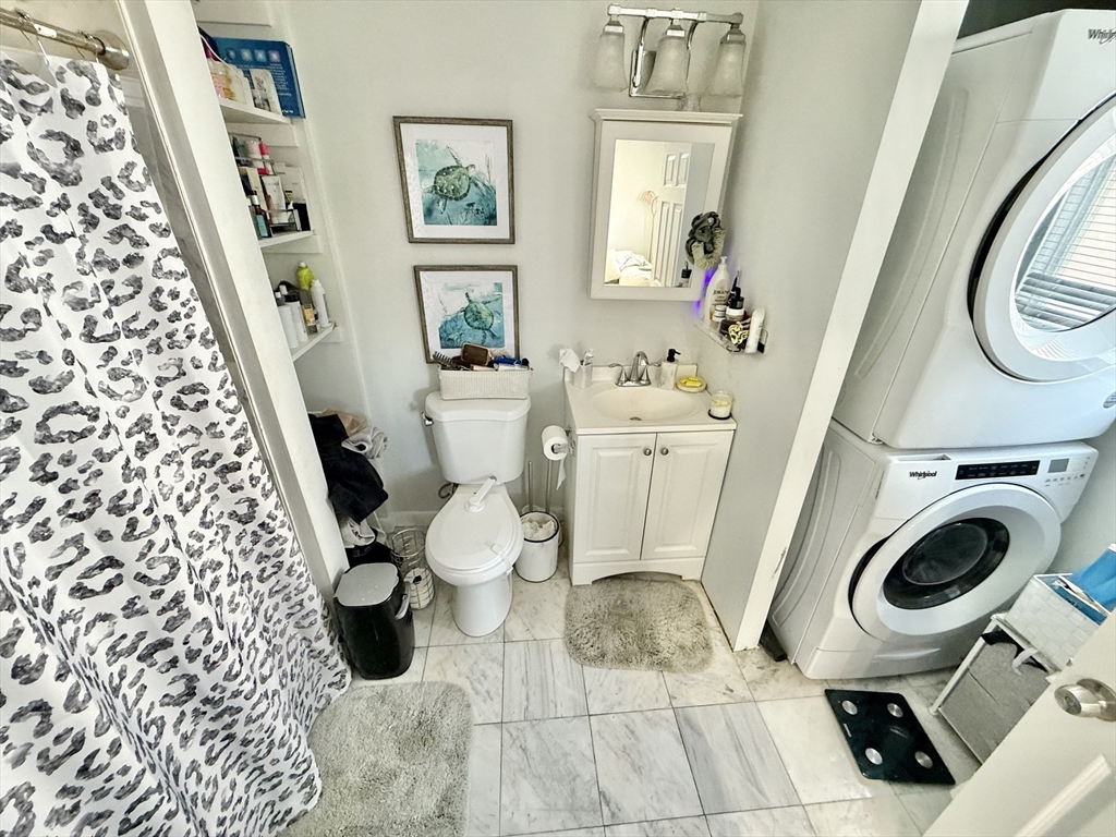 1 bed, 1 bath apartment for rent at 9 Boston St Unit 3, South Boston — photo 8 of 9