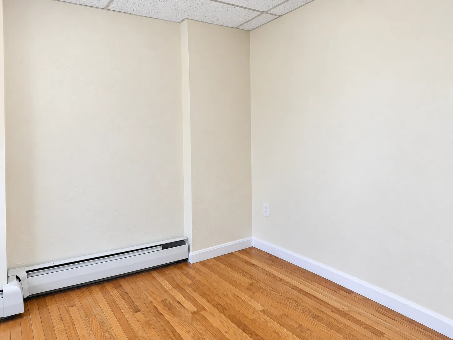 Studio bed, 1 bath apartment for rent at 9 Bowdoin St Unit 1, Beacon Hill — photo 2 of 8