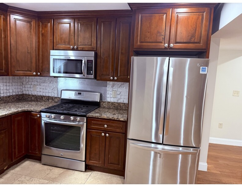 3 bed, 1 bath apartment for rent at 9 Boyd St Unit 2, Dorchester — photo 10 of 10