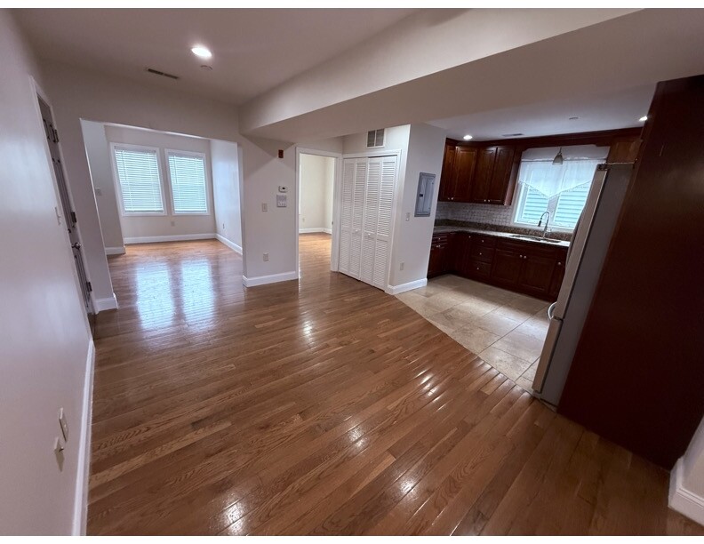 3 bed, 1 bath apartment for rent at 9 Boyd St Unit 2, Dorchester — photo 1 of 10