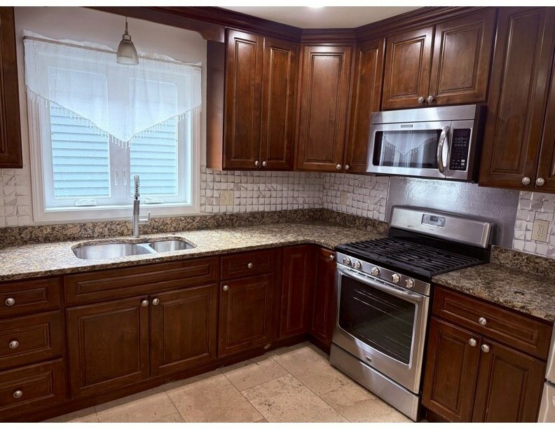 3 bed, 1 bath apartment for rent at 9 Boyd St Unit 2, Dorchester — photo 9 of 10