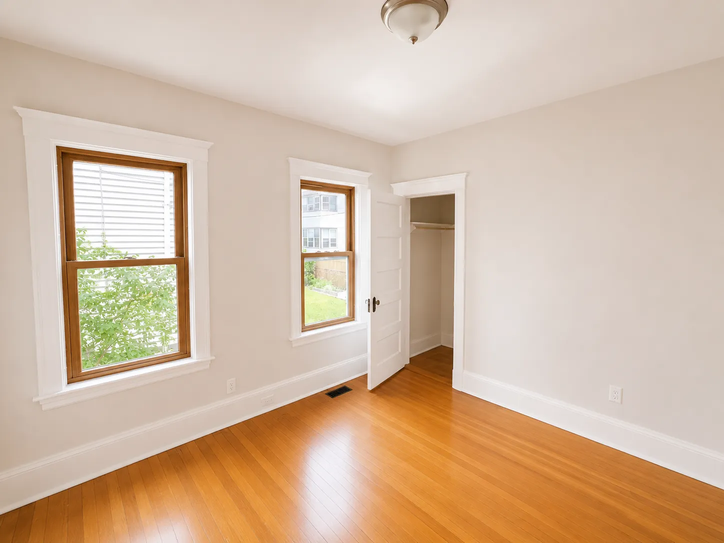 5 bed, 2 bath apartment for rent at 9 Bradford Ave Unit 1, South Medford — photo 20 of 27