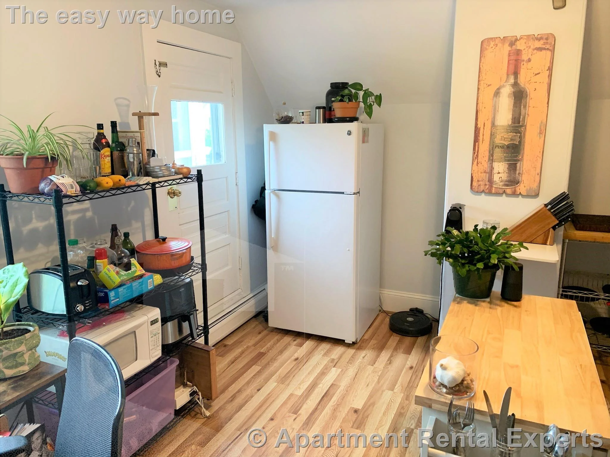 1 bed, 1 bath apartment for rent at 9 Bradford Ave Unit 3, Winter Hill — photo 7 of 13