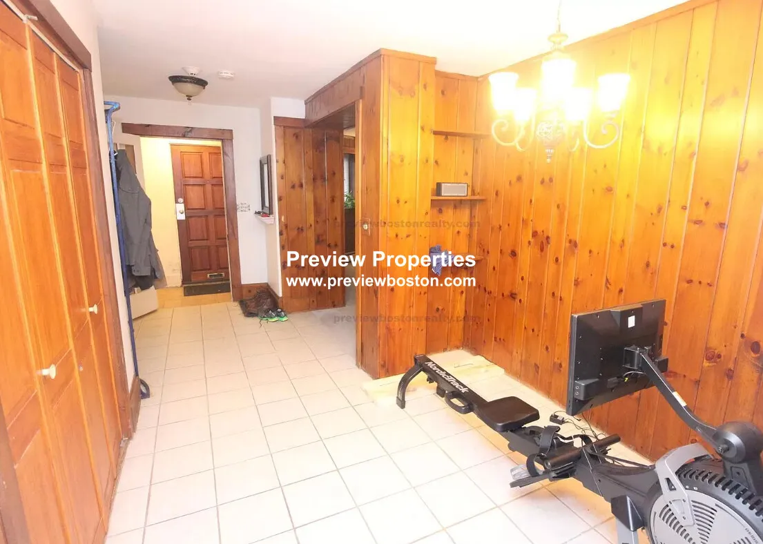 2 bed, 1 bath apartment for rent at 9 Braemore Rd Unit 1AP, Brighton — photo 5 of 15