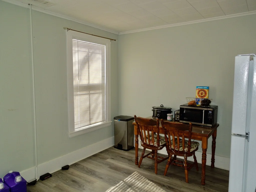 2 bed, 1 bath apartment for rent at 9 Brewster St Unit 2, Plymouth — photo 5 of 10