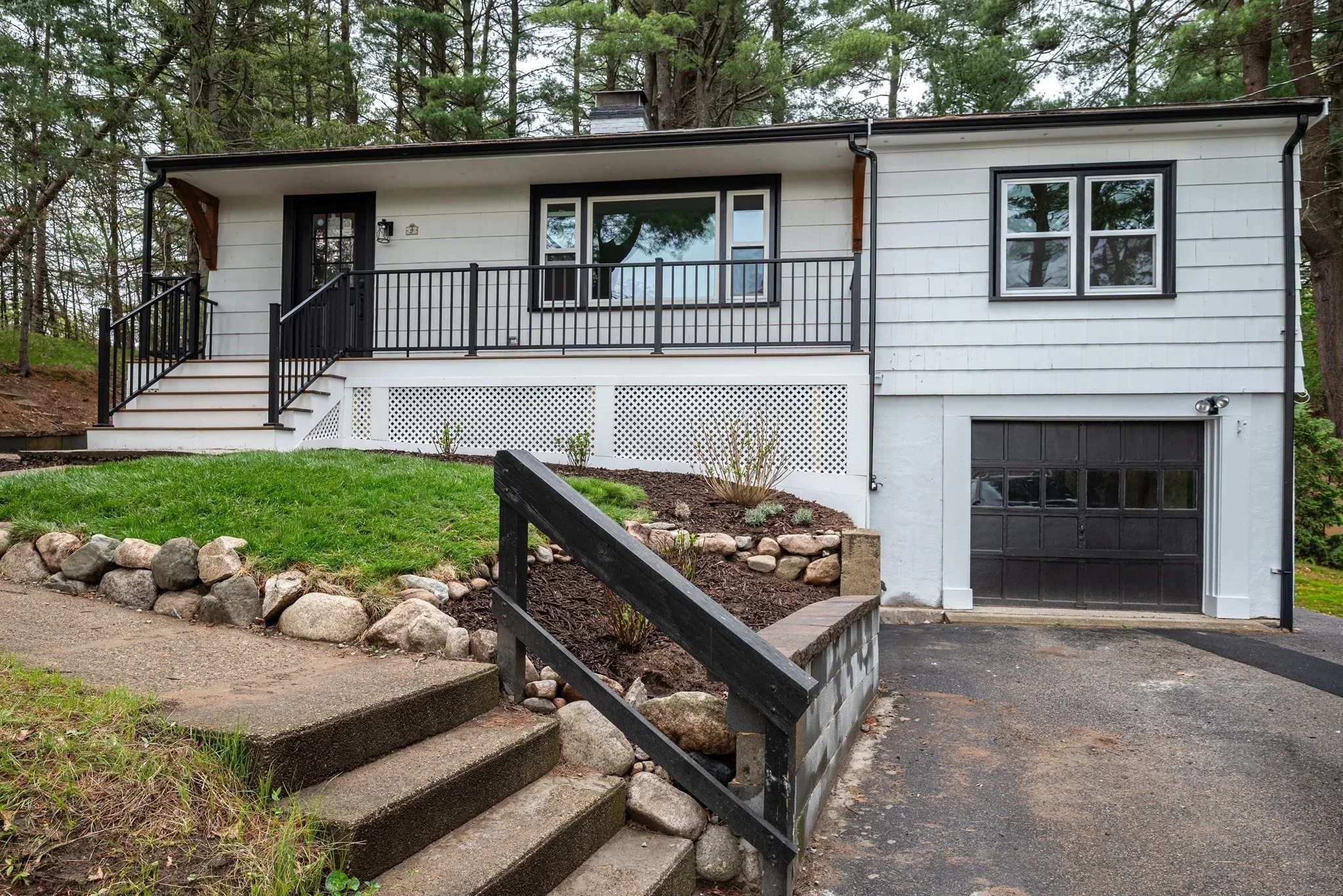 3 bed, 1 bath apartment for rent at 9 Bridge St, Medfield — photo 2 of 24