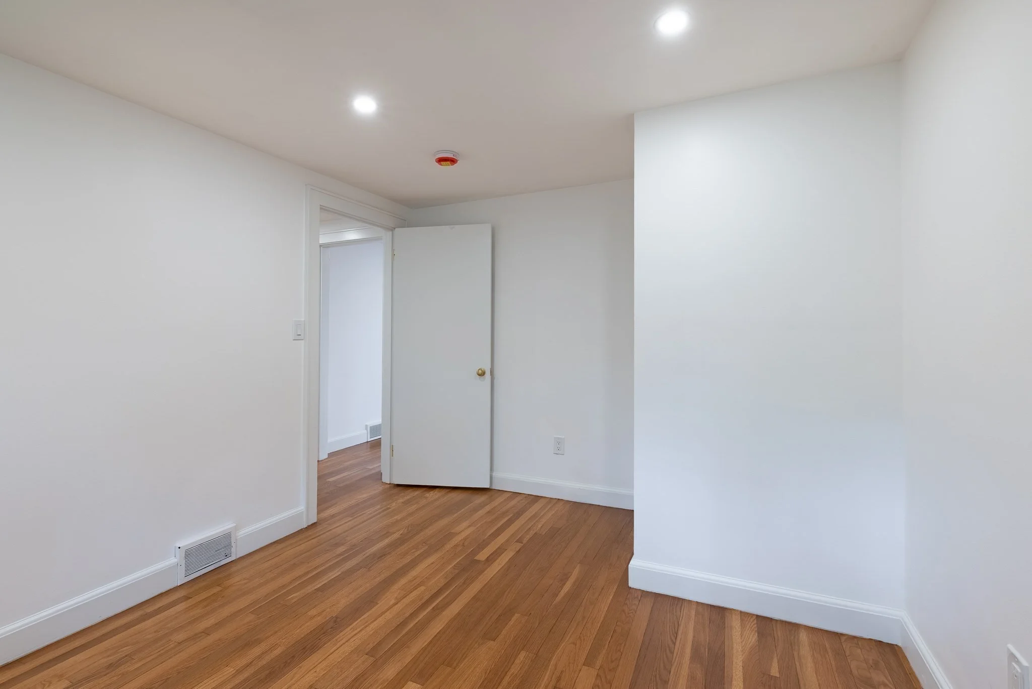 3 bed, 1 bath apartment for rent at 9 Bridge St, Medfield — photo 11 of 24