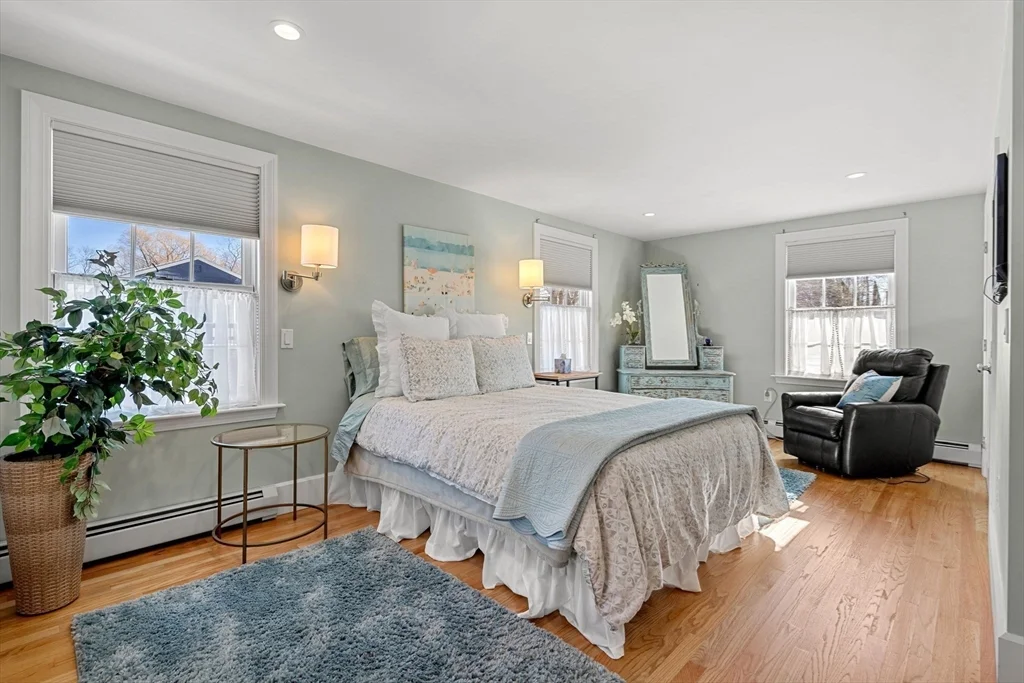 2 bed, 1 bath apartment for rent at 9 Brimblecomb, Marblehead — photo 17 of 24