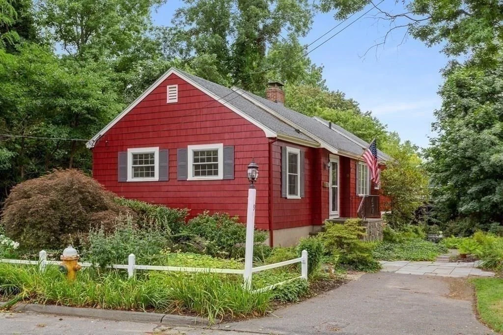 2 bed, 1 bath apartment for rent at 9 Brimblecomb, Marblehead — photo 24 of 24