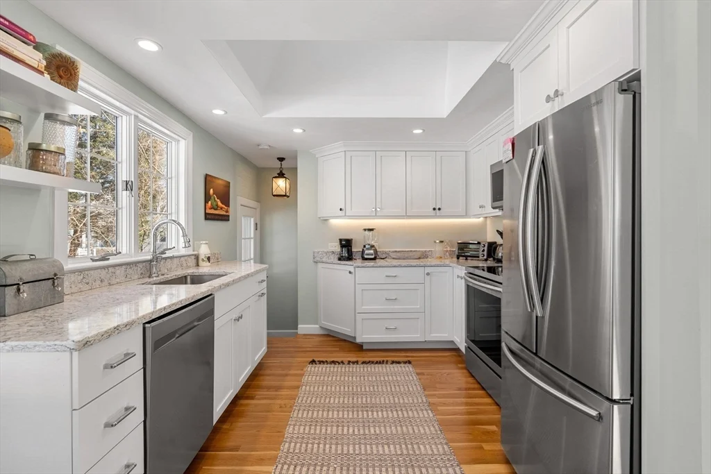 2 bed, 1 bath apartment for rent at 9 Brimblecomb, Marblehead — photo 9 of 24