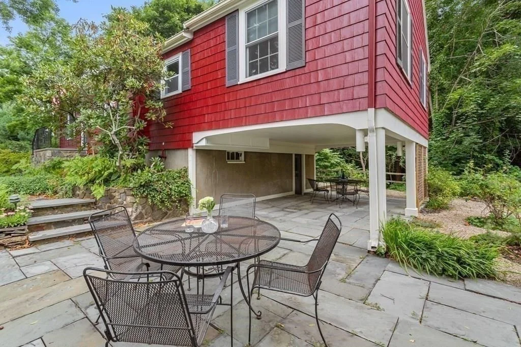2 bed, 1 bath apartment for rent at 9 Brimblecomb, Marblehead — photo 23 of 24