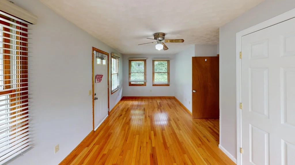 3 bed, 1 bath apartment for rent at 9 Brookdale Unit 2, Worcester — photo 5 of 12