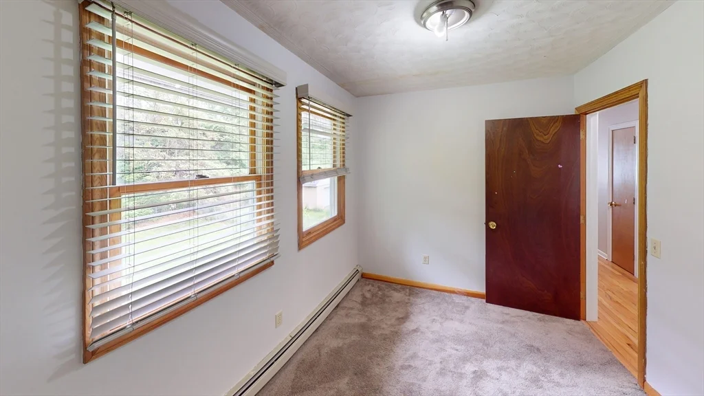 3 bed, 1 bath apartment for rent at 9 Brookdale Unit 2, Worcester — photo 10 of 12