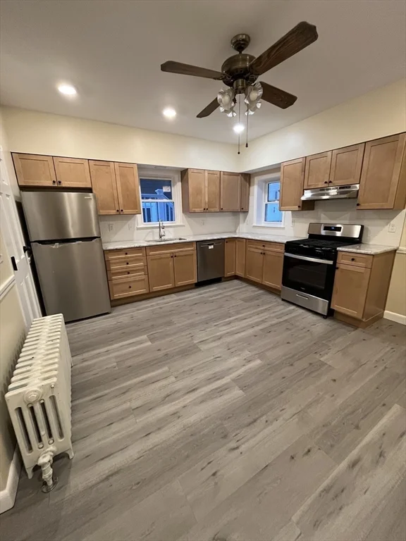 2 bed, 1 bath apartment for rent at 9 Brookings Unit 1, Medford