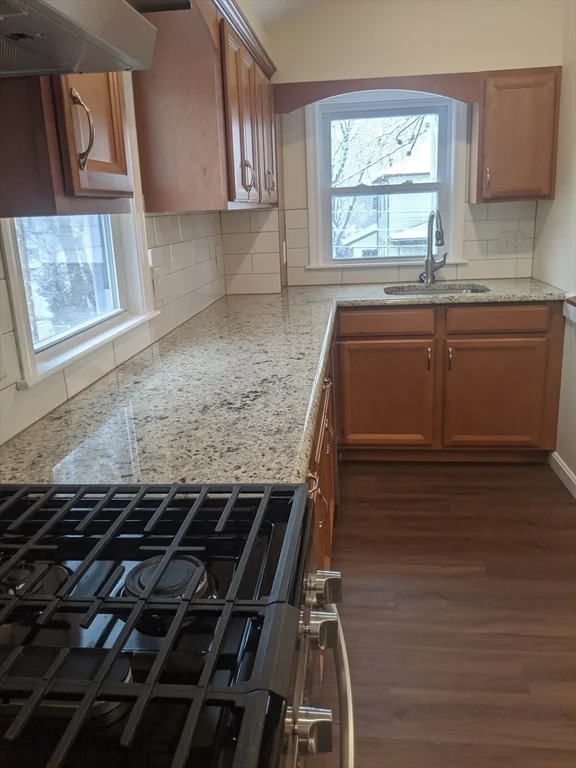 3 bed, 2 bath apartment for rent at 9 Brookings Unit 2, Medford — photo 5 of 33
