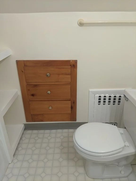 3 bed, 2 bath apartment for rent at 9 Brookings Unit 2, Medford — photo 29 of 33