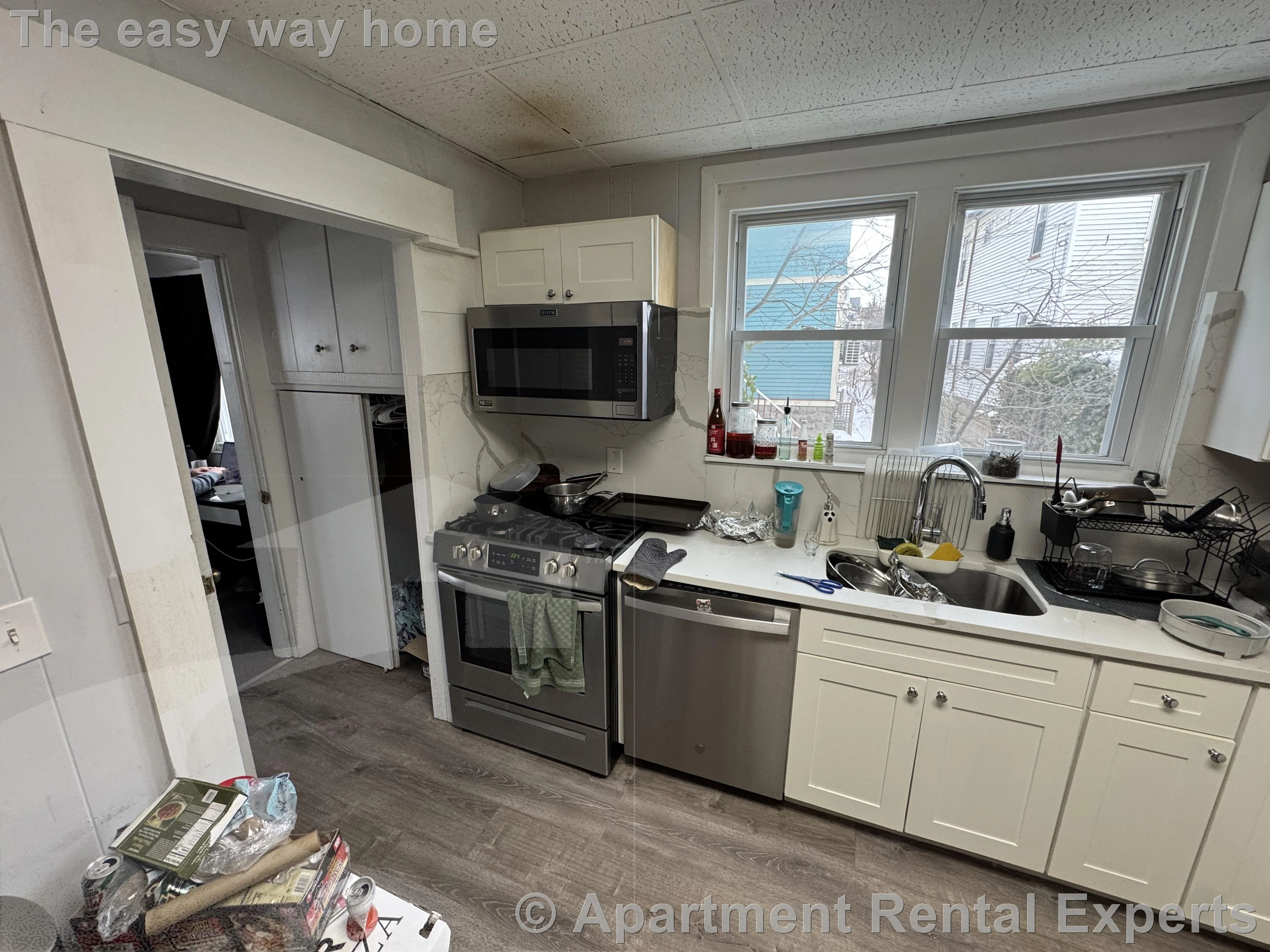 4 bed, 2 bath apartment for rent at 9 Burnham St Unit 1, Davis Square — photo 2 of 17