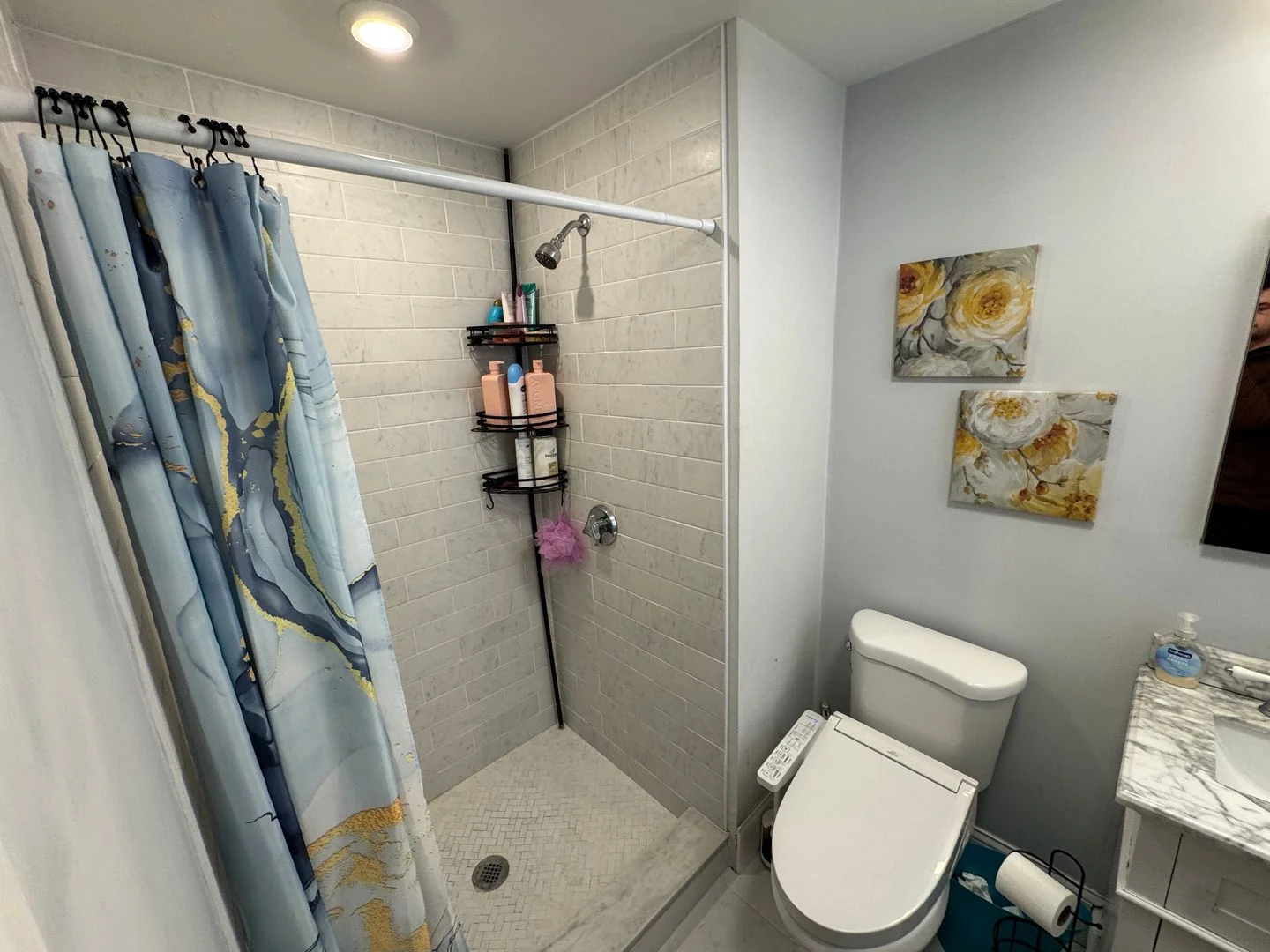 3.5 bed, 2.5 bath apartment for rent at 9 Burnham St Unit 1, Tufts — photo 9 of 12