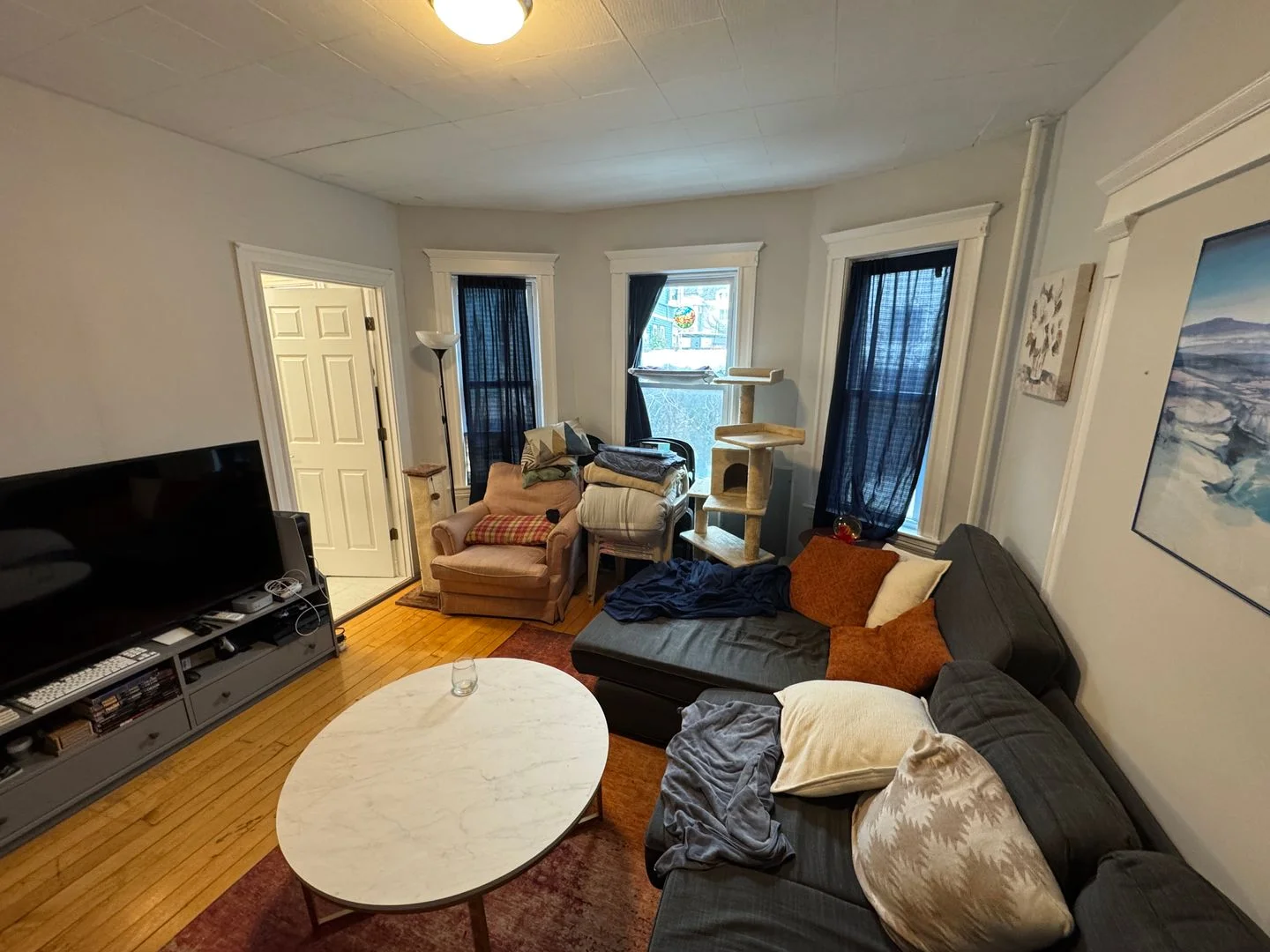 3.5 bed, 2.5 bath apartment for rent at 9 Burnham St Unit 1, Tufts