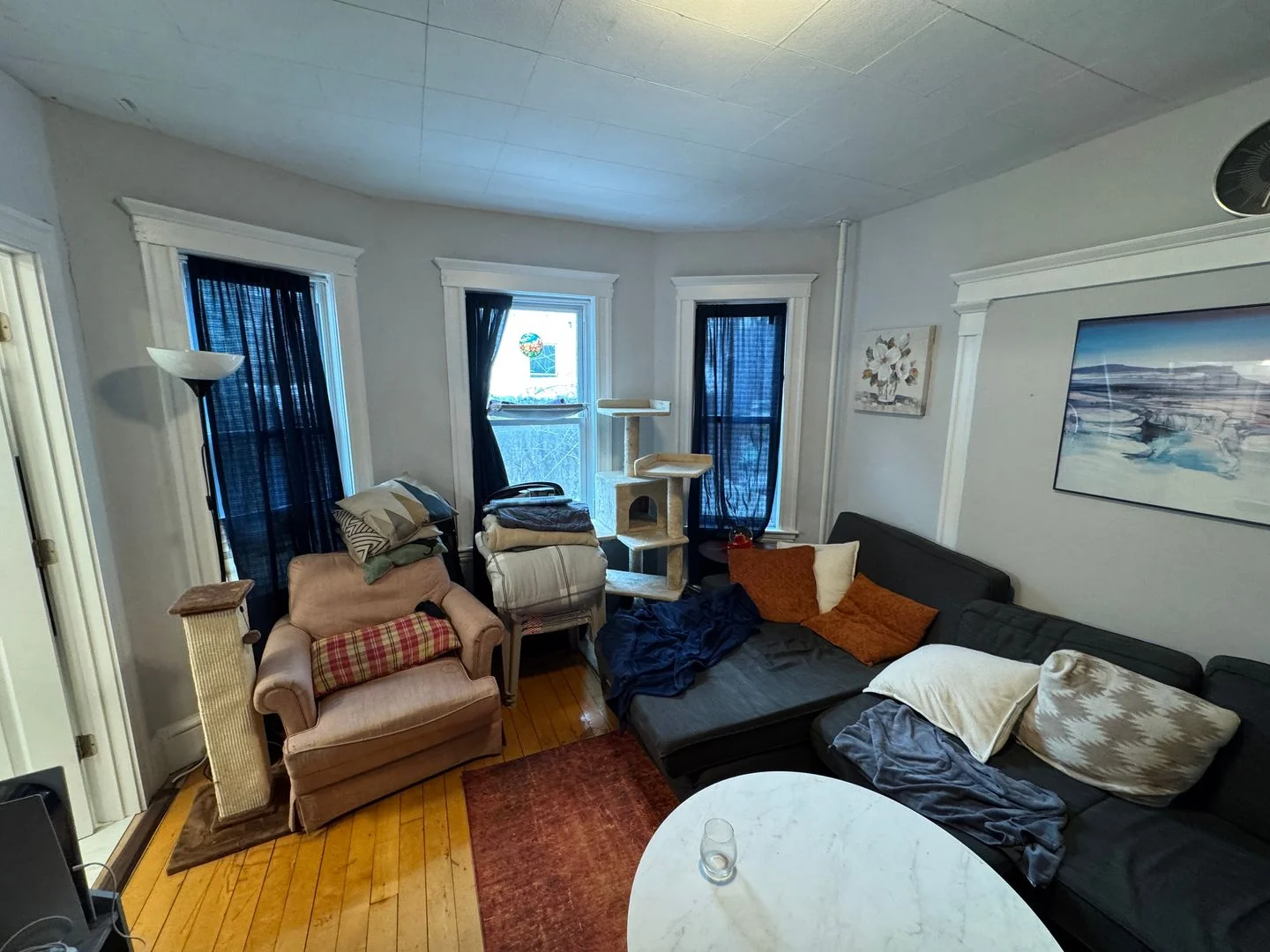 3.5 bed, 2.5 bath apartment for rent at 9 Burnham St Unit 1, Tufts — photo 2 of 12