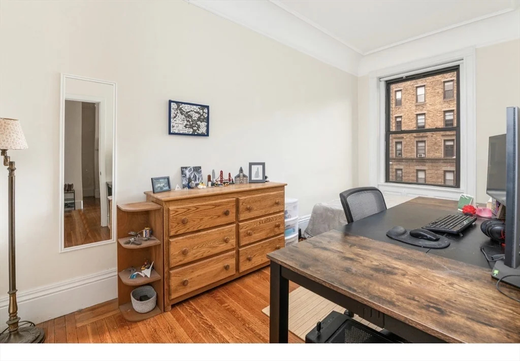 1 bed, 1 bath apartment for rent at 9 Buswell St Unit 2f, Fenway — photo 4 of 5