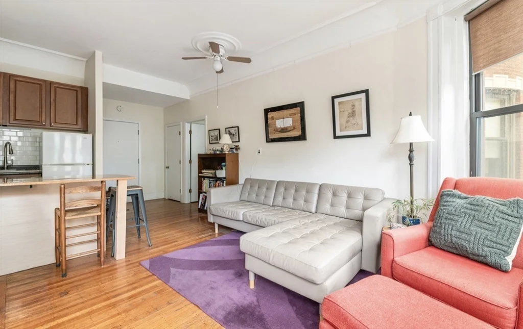1 bed, 1 bath apartment for rent at 9 Buswell St Unit 2f, Fenway — photo 2 of 5