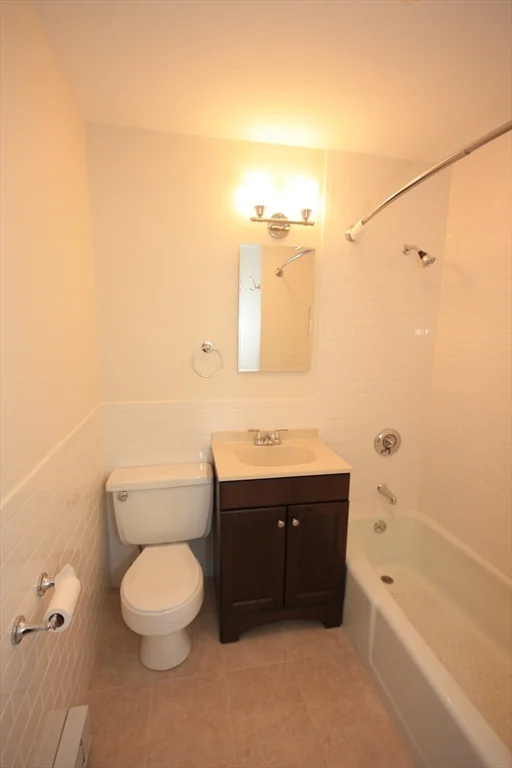 1 bed, 1 bath apartment for rent at 9 Buswell St Unit 3R, Fenway — photo 4 of 10