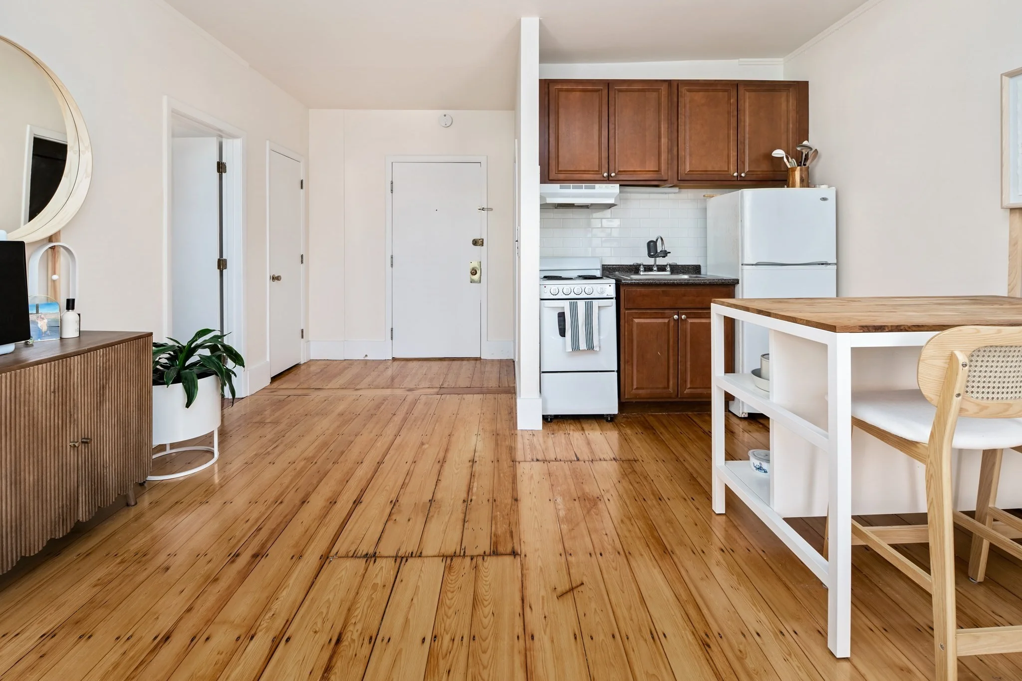 1 bed, 1 bath apartment for rent at 9 Buswell St Unit 4R, Fenway — photo 5 of 10