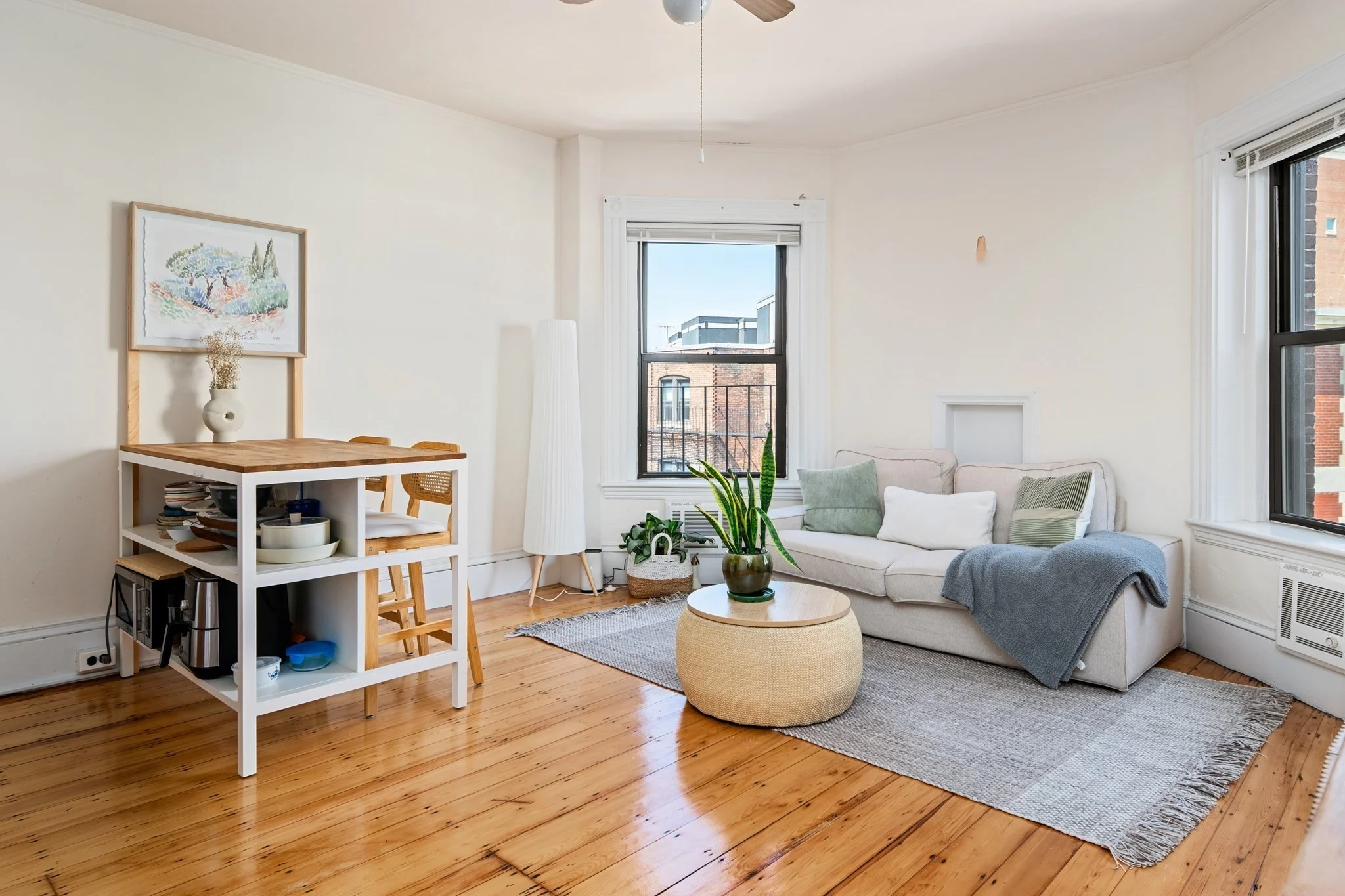 1 bed, 1 bath apartment for rent at 9 Buswell St Unit 4R, Fenway
