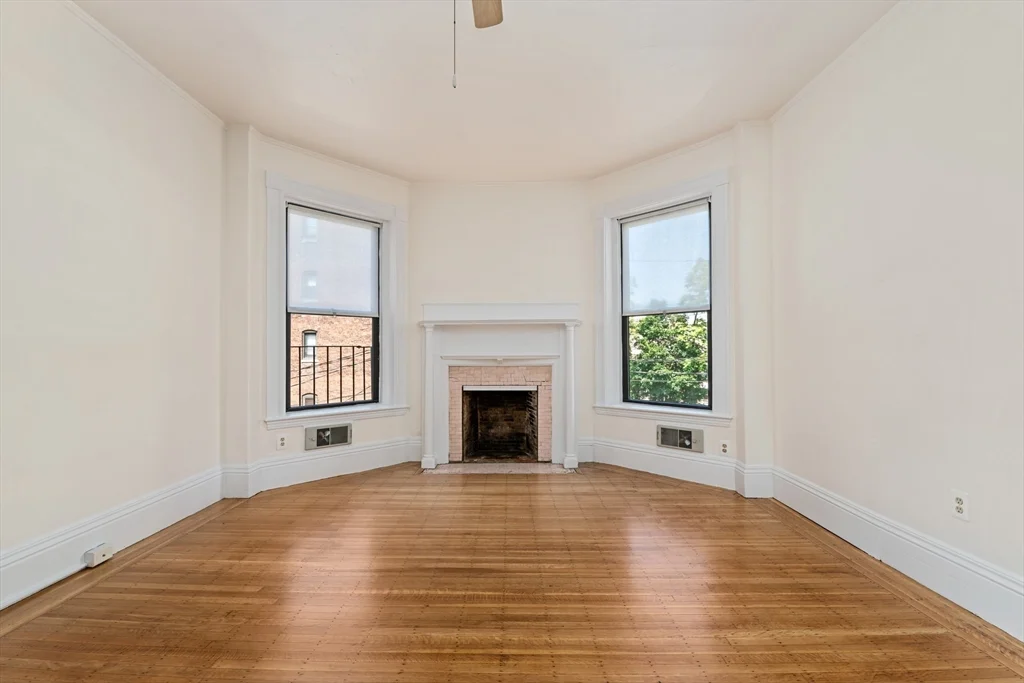 1 bed, 1 bath apartment for rent at 9 Buswell Stret Unit 2R, Fenway — photo 3 of 15