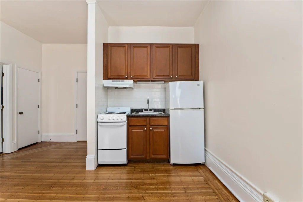 1 bed, 1 bath apartment for rent at 9 Buswell Stret Unit 2R, Fenway — photo 9 of 15