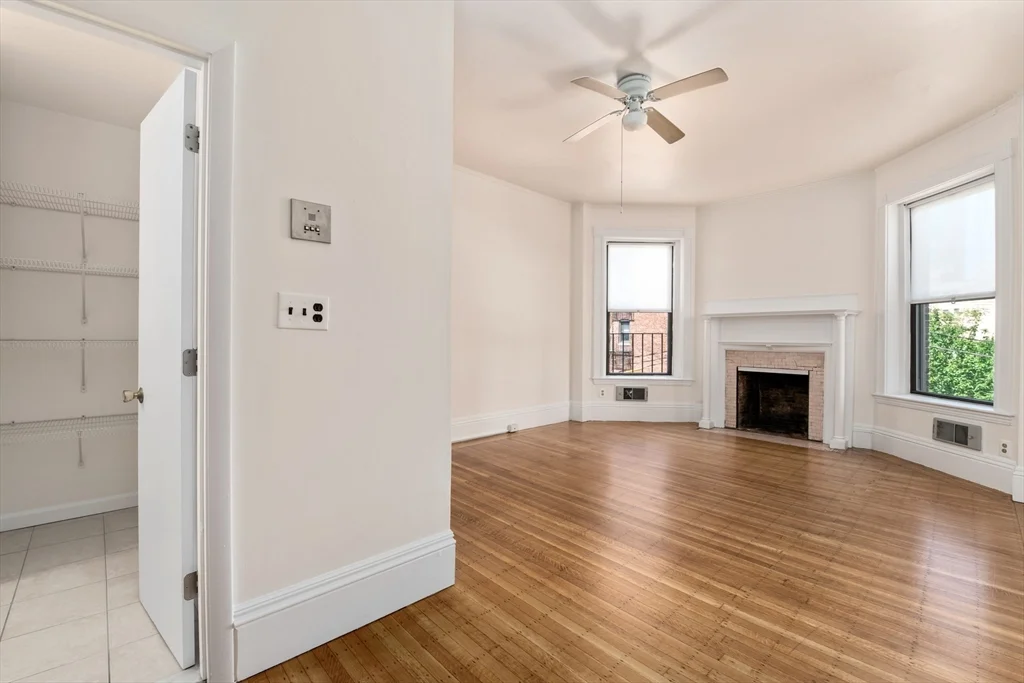 1 bed, 1 bath apartment for rent at 9 Buswell Stret Unit 2R, Fenway — photo 6 of 15