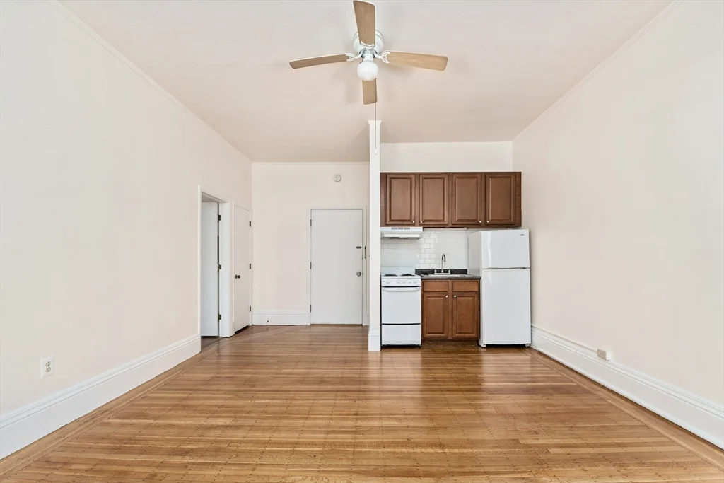 1 bed, 1 bath apartment for rent at 9 Buswell Stret Unit 2R, Fenway — photo 4 of 15