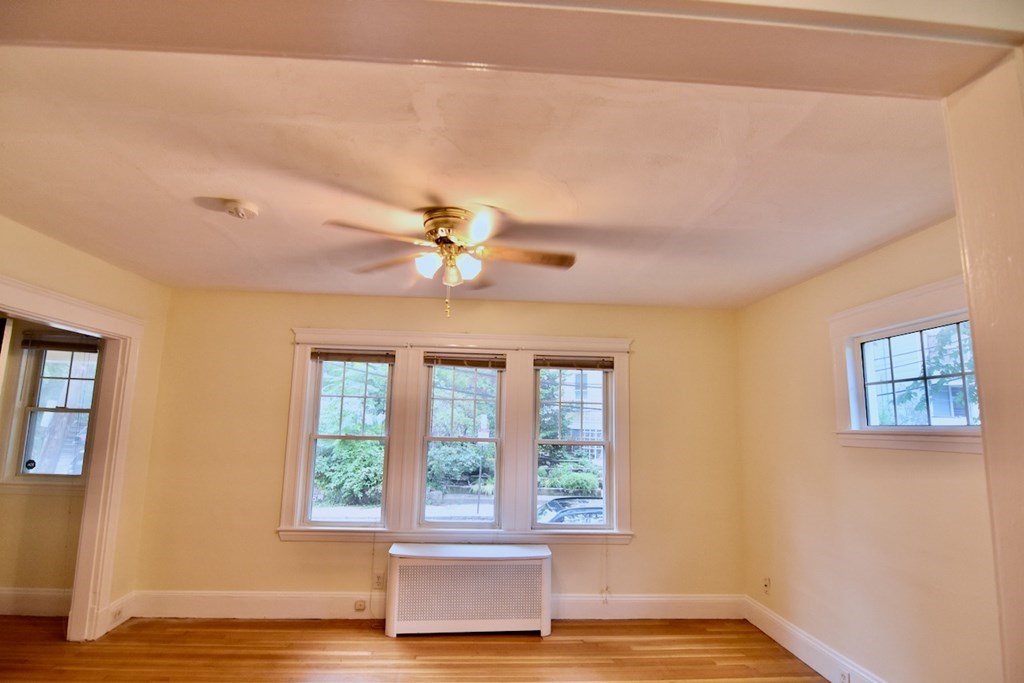 2 bed, 1 bath apartment for rent at 9 Castle Rock St Unit 9, Dorchester — photo 2 of 15